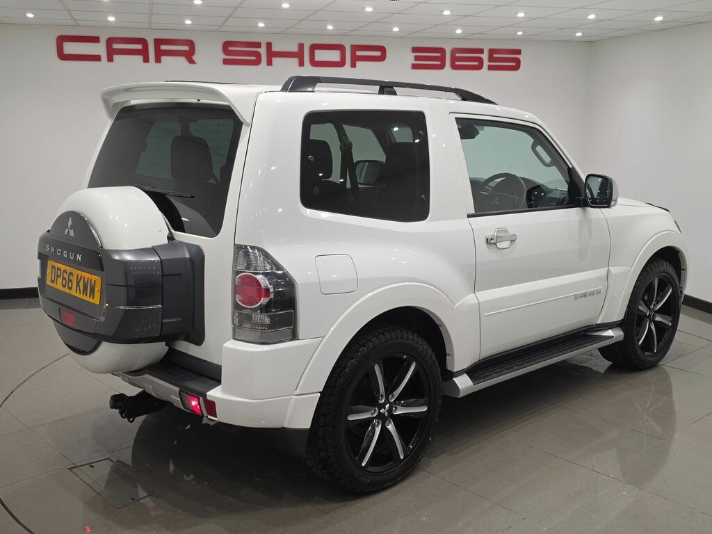 Mitsubishi Shogun Di-dc Barbarian Suv DP66KWW White #2