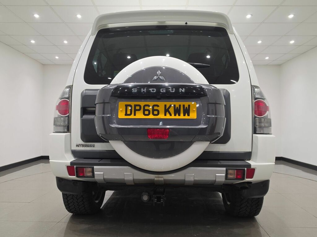 Mitsubishi Shogun Di-dc Barbarian Suv DP66KWW White #5