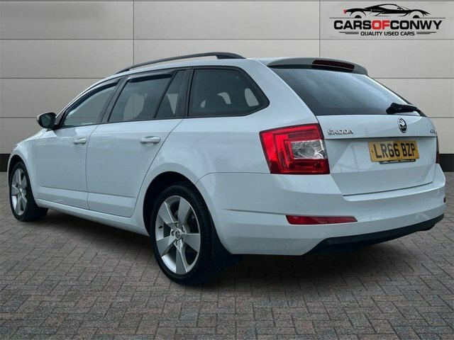 Skoda Octavia 1.6 Tdi Se Sport Estate Euro 6 White #5