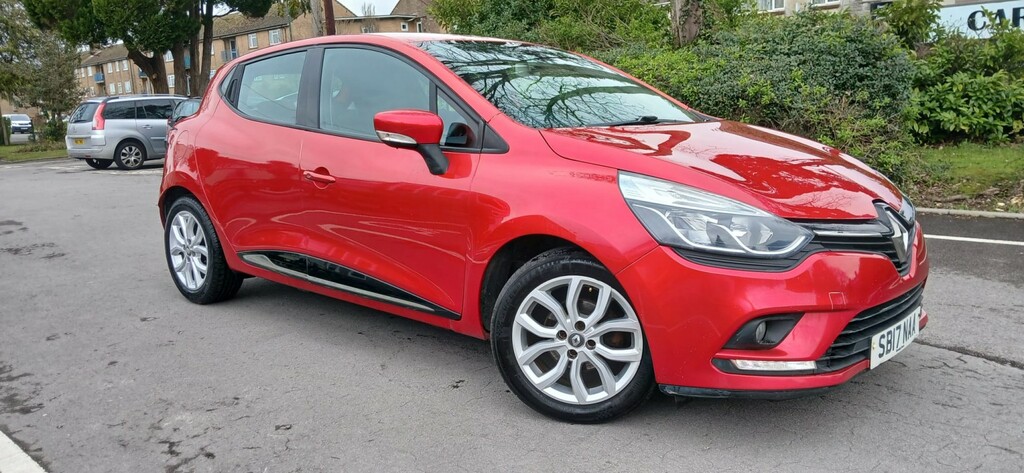 Renault Clio Hatchback 1.2 Dynamique Nav 1.2 16V 75 2017 Red