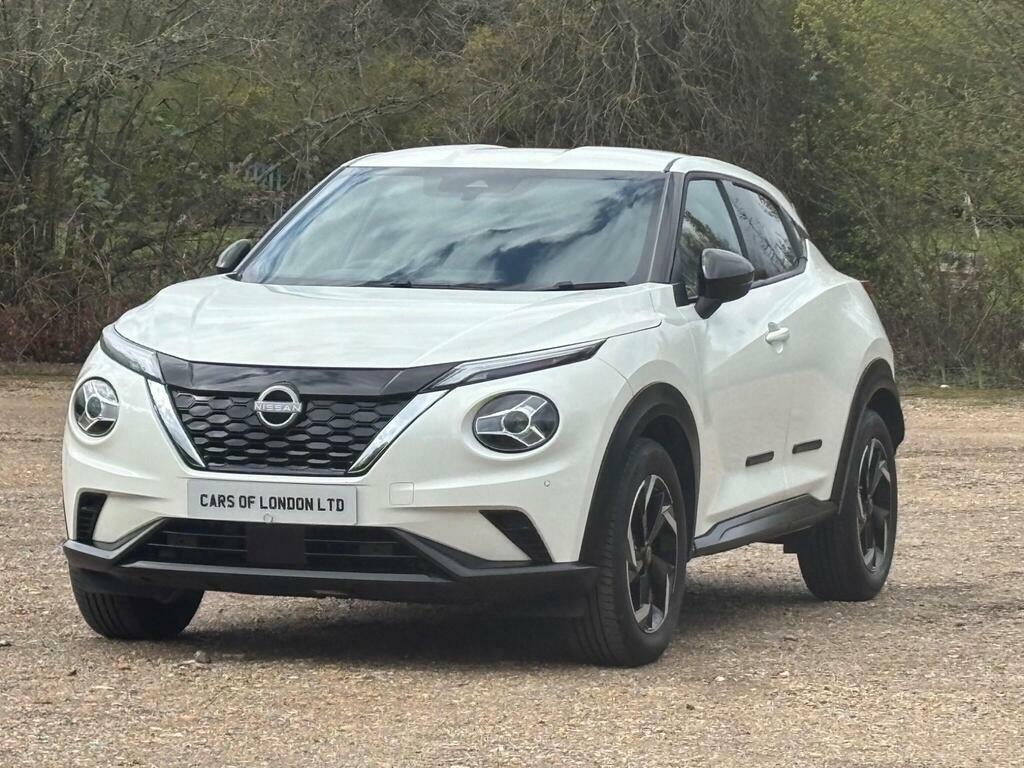 Nissan Juke 1.6 N-connecta Euro 6 EJ73AYV White #3