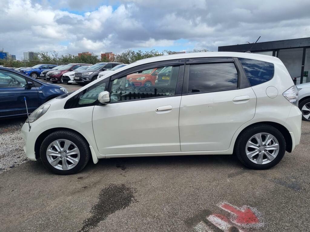 Honda Fit 1.3 Hybrid Low Miles Ulez White