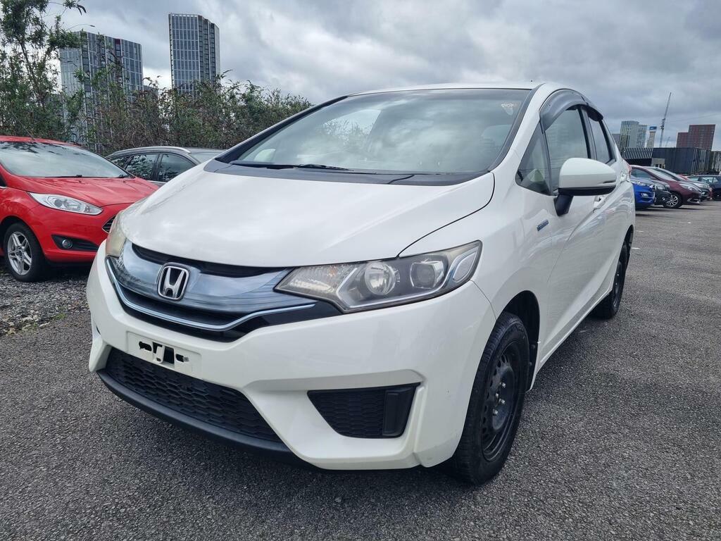 Honda Fit Honda Fit Hybrid Ulez 1.3 MK63CNJ White #5