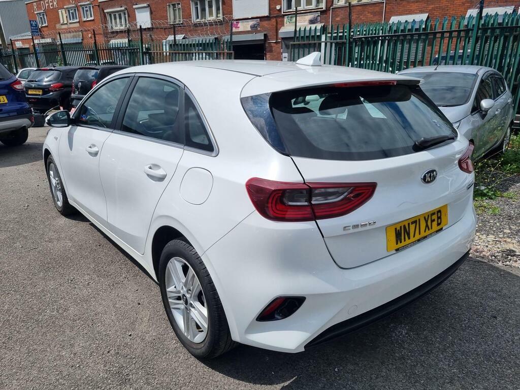 Kia Ceed 1.6 Crdi Mhev 2 Nav Euro 6 Ss WN71XFB White #6