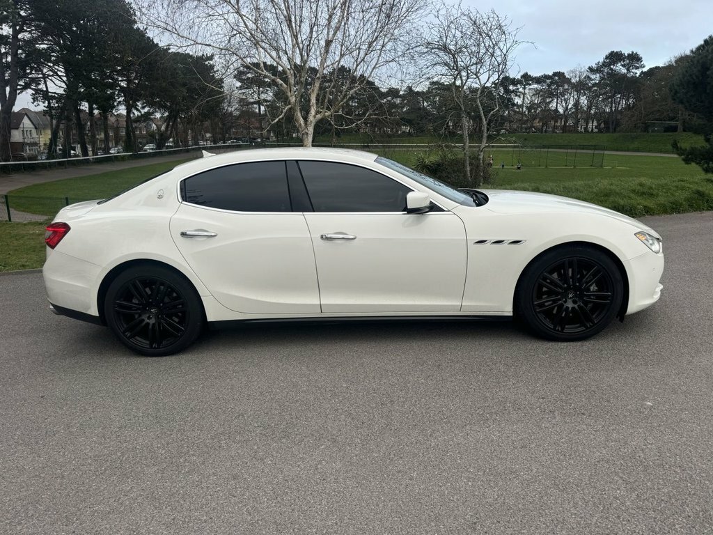 Maserati Ghibli 3L Null YK15YTW White #3