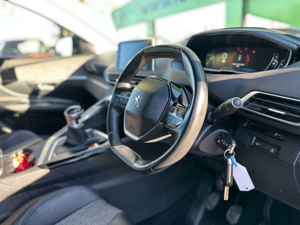 Peugeot 3008 1.6 Bluehdi Allure Euro 6 Ss RX67VSN Red #2