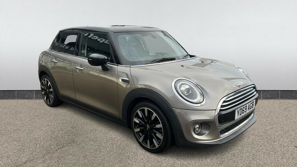 Mini Hatch 1.5 Cooper Exclusive II Silver