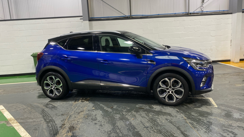 Renault Captur 1.6 E-tech Full Hybrid 145 Techno YY73UUV Black #2