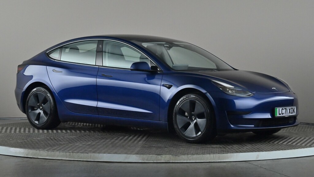 Tesla Model 3 Standard Plus Blue