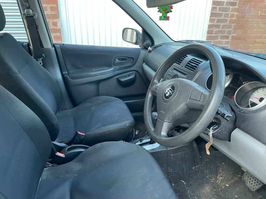 Suzuki Ignis Gl Silver #8