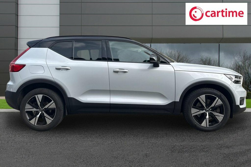 Volvo XC40 1.5L R-design CK71HJN Silver #2