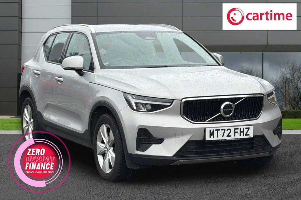 Volvo XC40 2L Core Silver