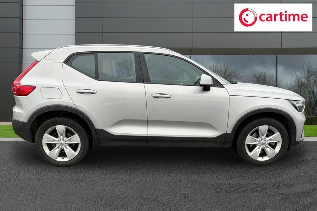 Volvo XC40 2L Core MT72FHZ Silver #2