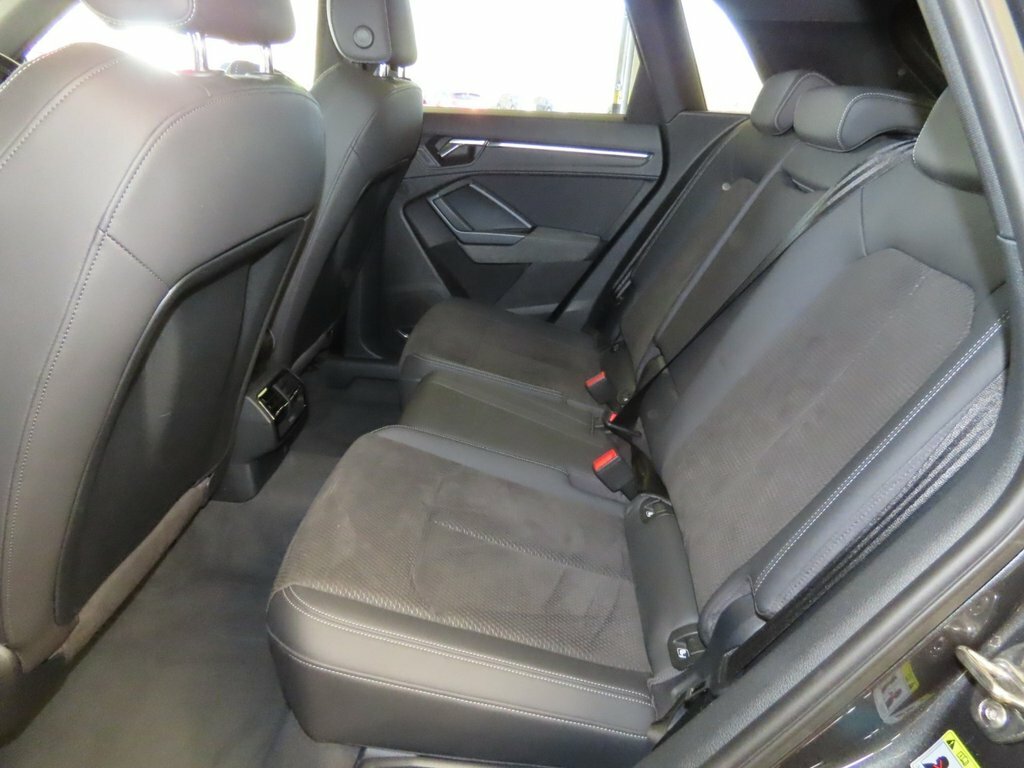 Audi Q3 2L Vorsprung EO69FZY Grey #5