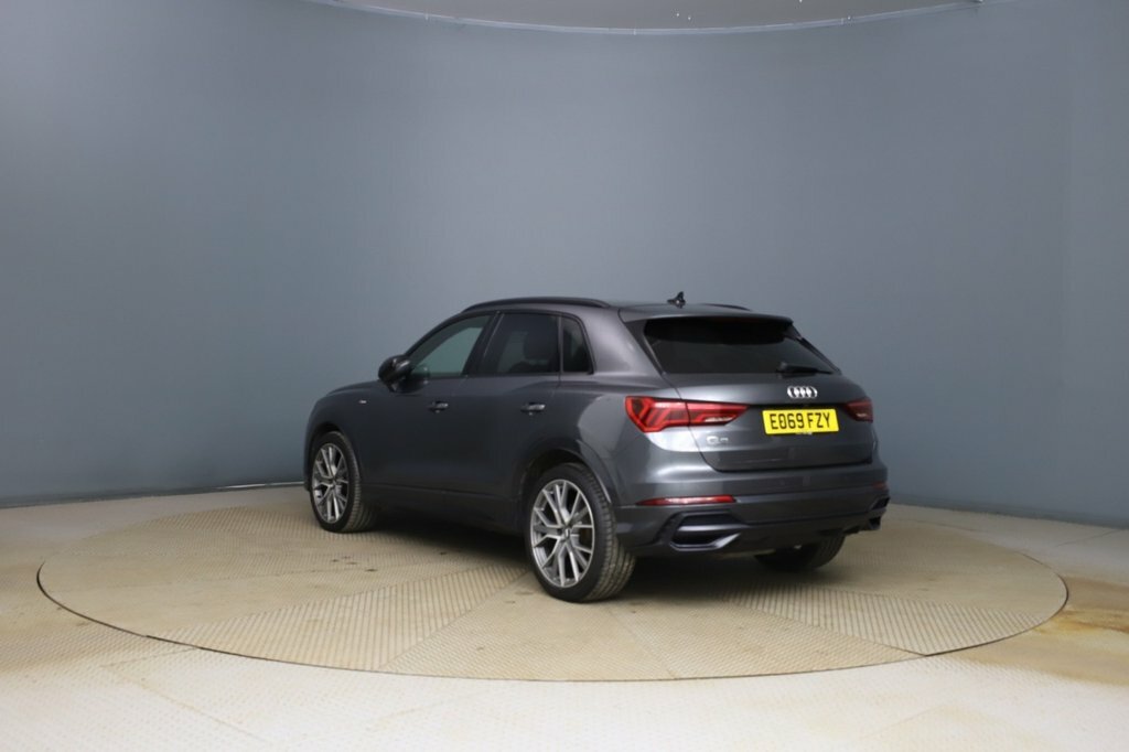 Audi Q3 2L Vorsprung EO69FZY Grey #3