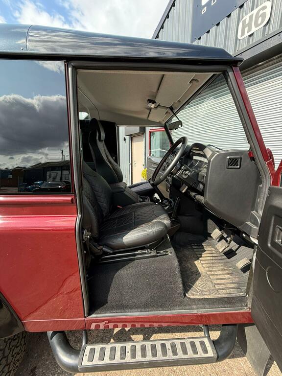 Land Rover Defender 90 Suv 2.2 Tdci 2015 PJ64ZXR Red #6