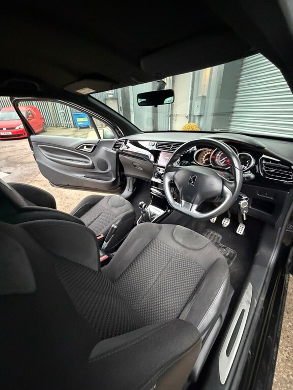 DS DS 3 Hatchback 1.2 Puretech Dstyle 2015 MT65NZV Black #6