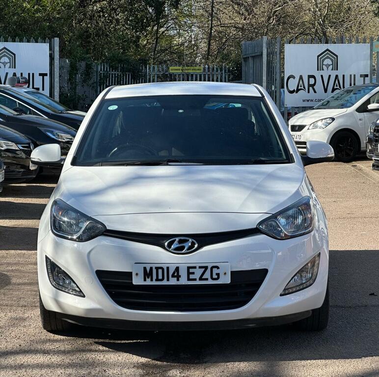 Hyundai I20 Hatchback 1.2 Style Euro 5 201414 White #4