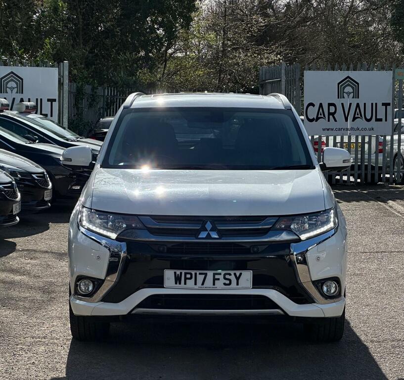 Mitsubishi Outlander Suv 2.0H 12Kwh Gx4hs Cvt 4Wd Euro 6 Ss 201 WP17FSY White #4