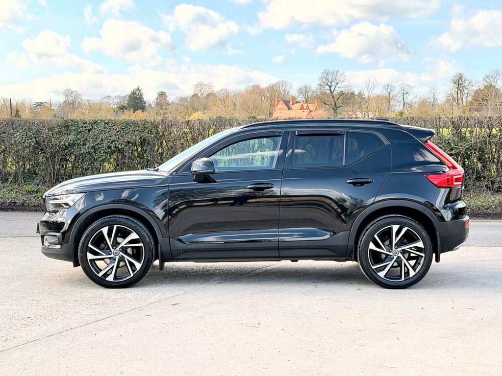 Volvo XC40 1.5L R-design Pro SA19KTN Black #5