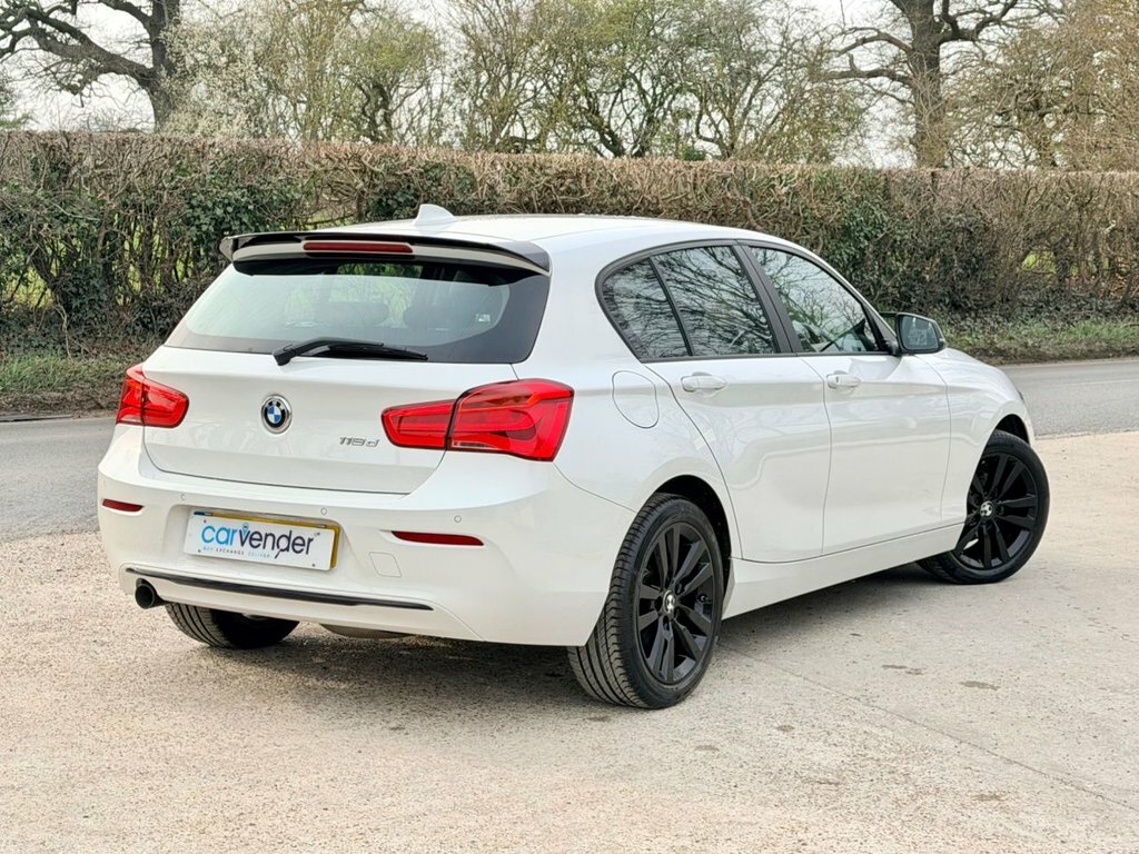 BMW 1 Series 2L Sport White #4