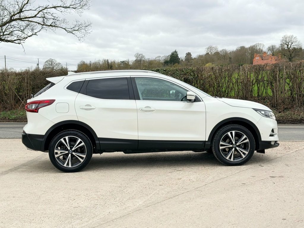 Nissan Qashqai 1.3L N-connecta KE69DYY White #6