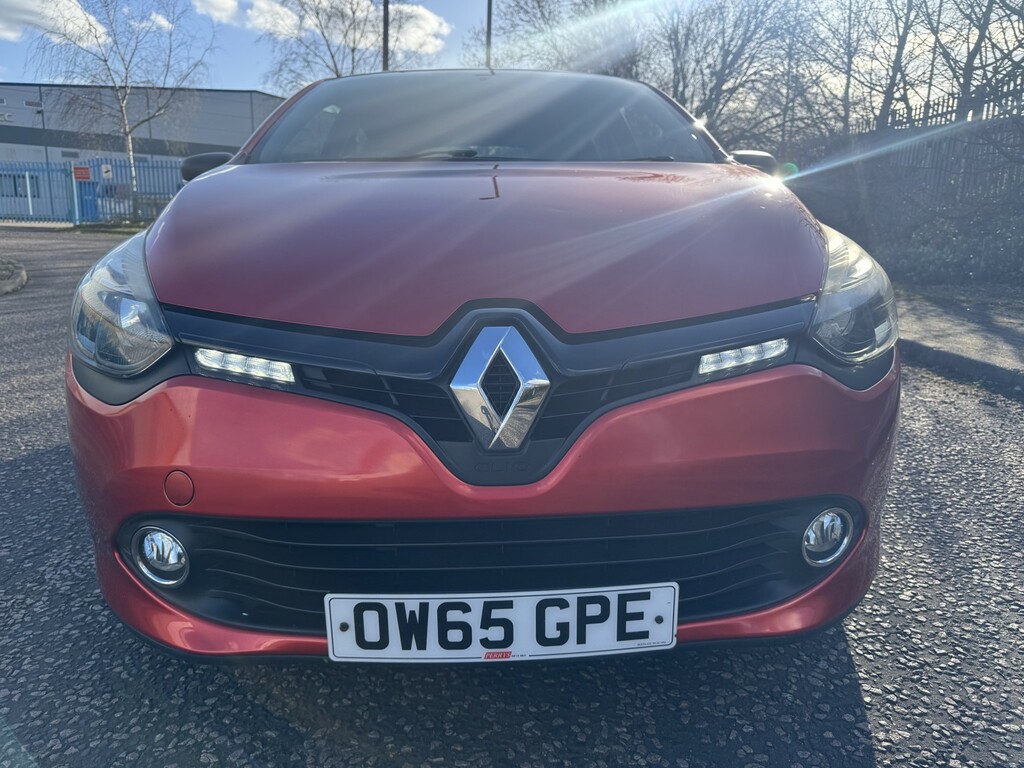 Renault Clio 1.2 Play 1.2 16V 75 2016 Red