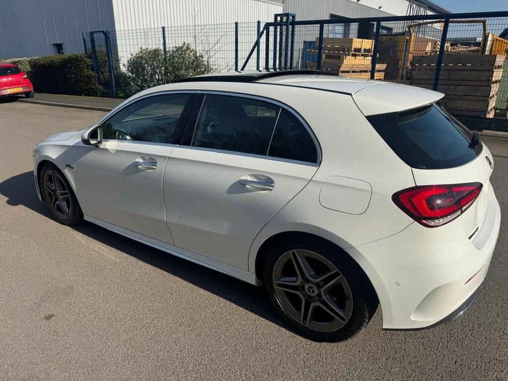 Mercedes-Benz A Class 1.5 A180d Amg Line 2018 GX68YKP White #5