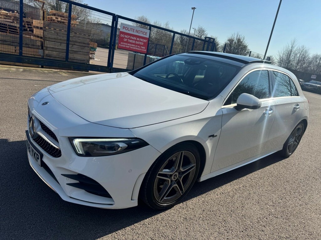 Mercedes-Benz A Class 1.5 A180d Amg Line 2018 GX68YKP White #2