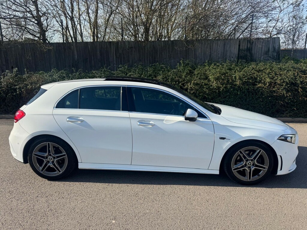 Mercedes-Benz A Class 1.5 A180d Amg Line 2018 GX68YKP White #6