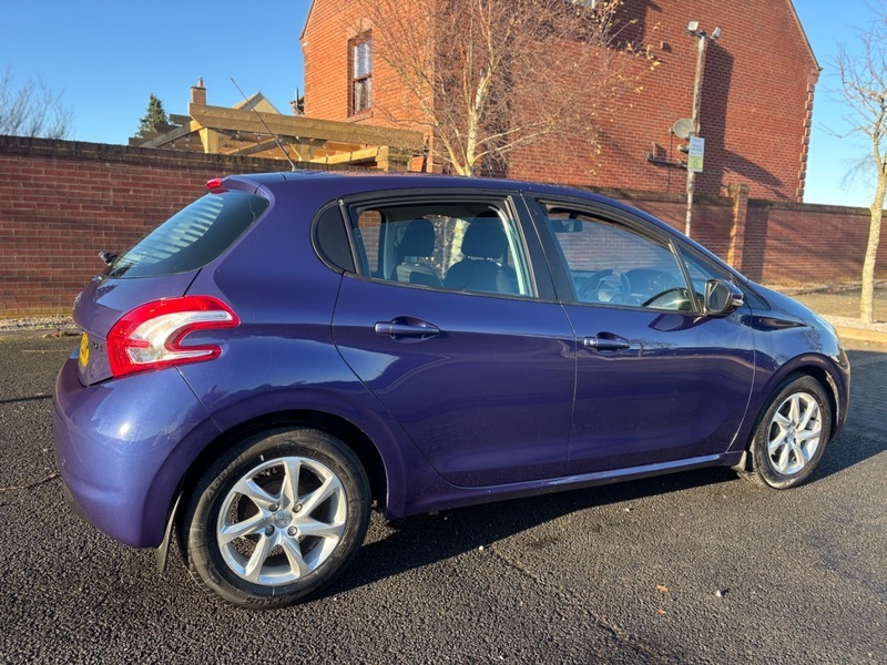 Peugeot 208 Hdi Active PO63EDR Blue #4
