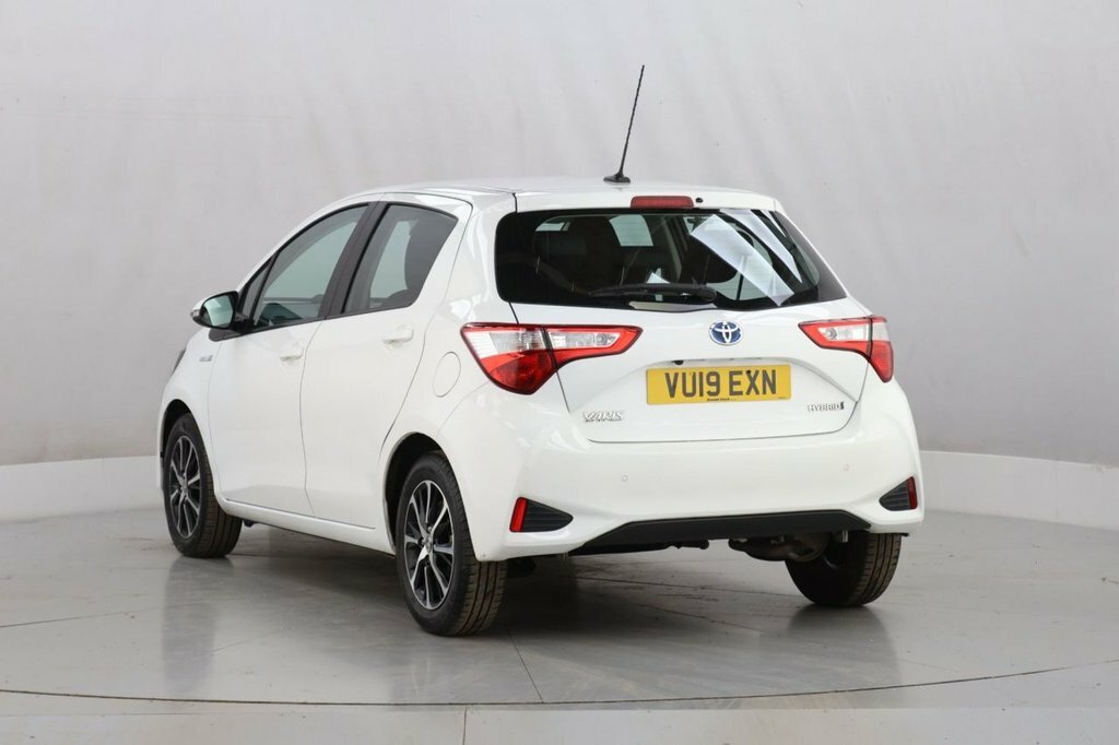 Toyota Yaris 1L Icon Tech VU19EXN White #6