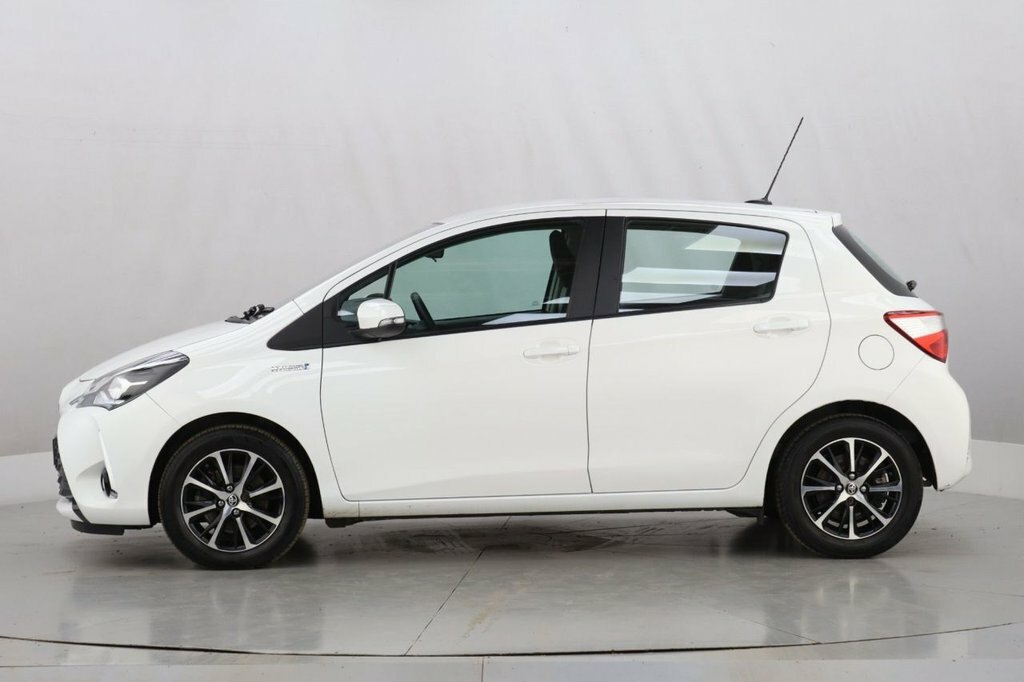 Toyota Yaris 1L Icon Tech VU19EXN White #5