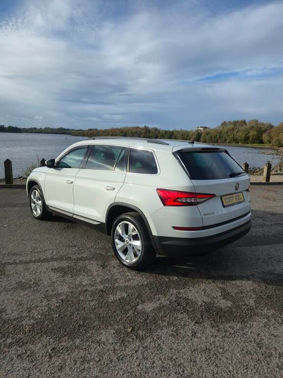 Skoda Kodiaq 2.0 Tdi Se L Dsg 7 Seat CX17VZL White #4