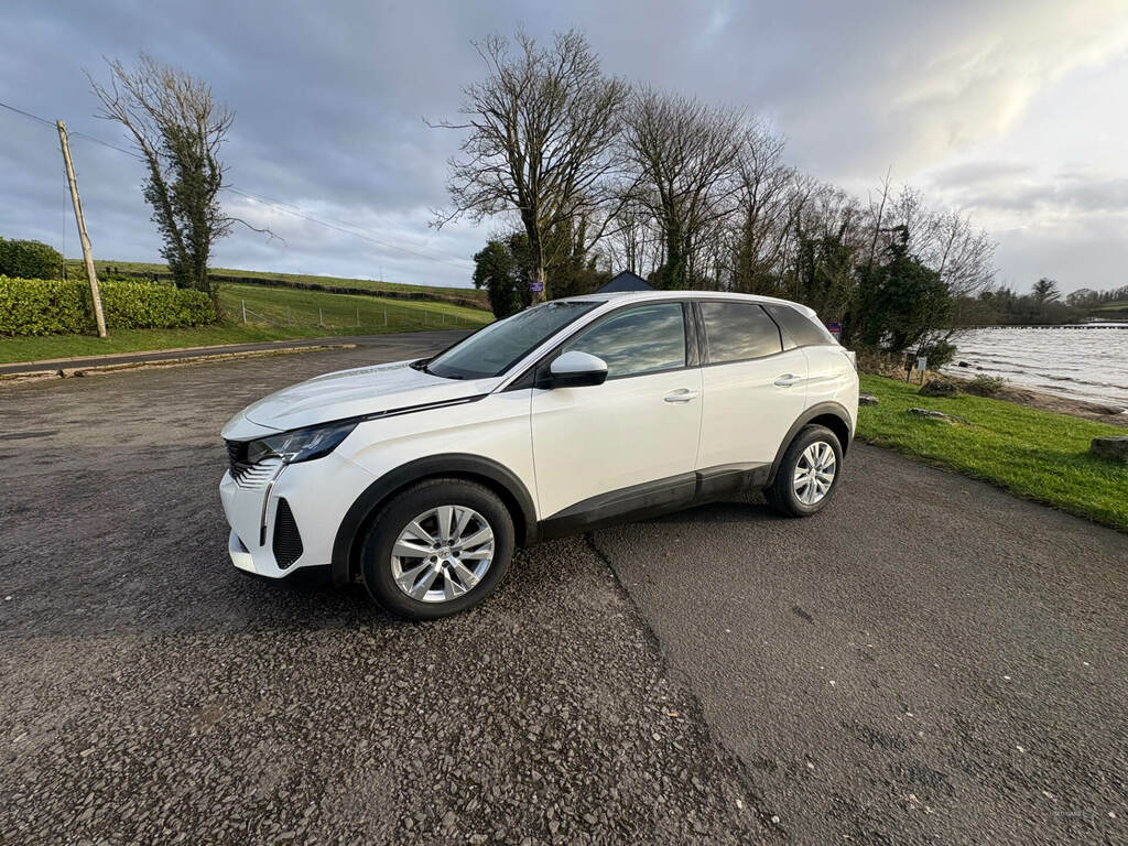 Peugeot 3008 1.5 Bluehdi Active Premium White