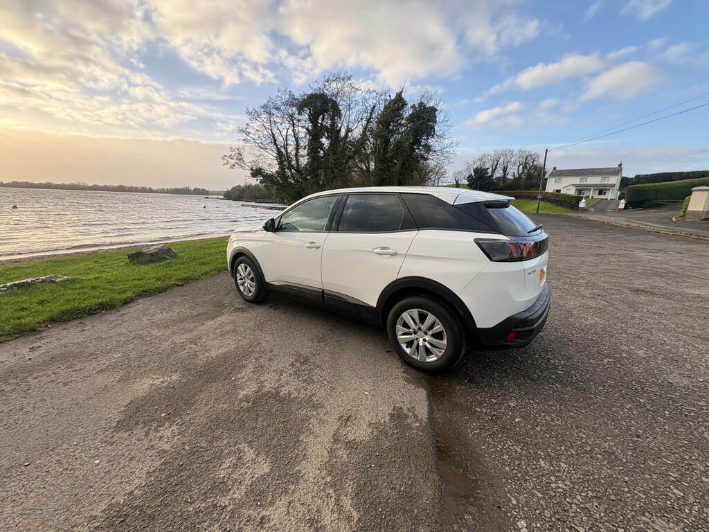 Peugeot 3008 1.5 Bluehdi Active Premium DF21HLV White #3