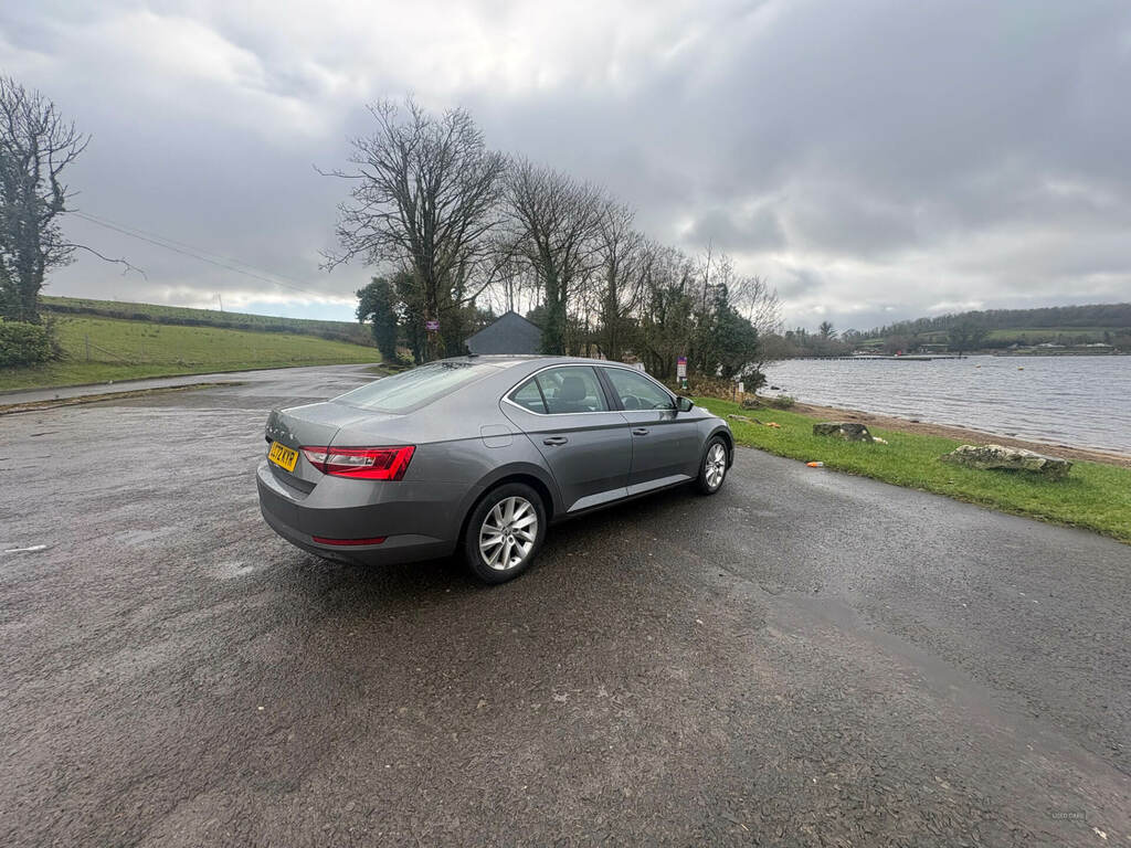 Skoda Superb 2.0 Tdi Cr Se Dsg LC72KYR Grey #3