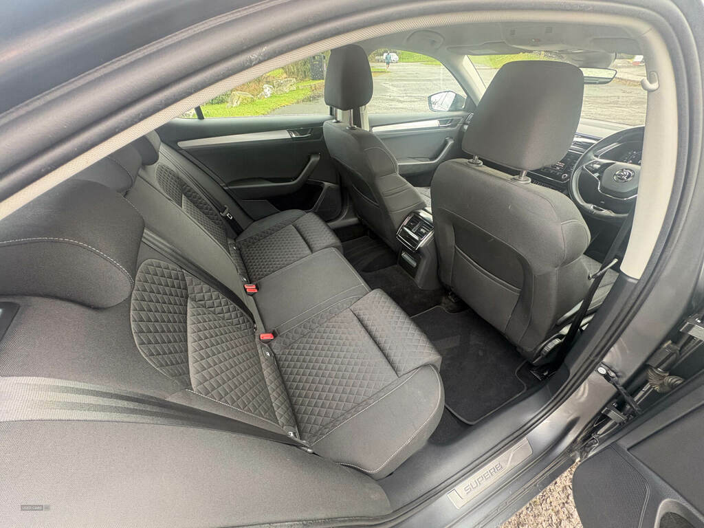 Skoda Superb 2.0 Tdi Cr Se Dsg LC72KYR Grey #4