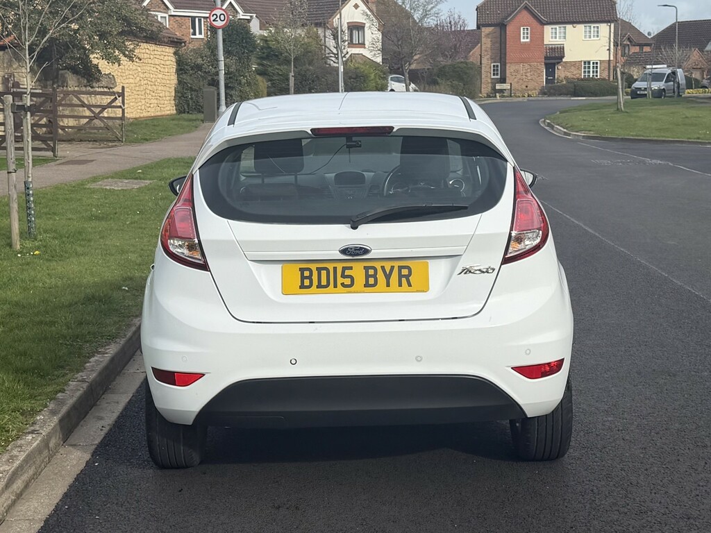 Ford Fiesta 1.3 Zetec 201515 BD15BYR White #5