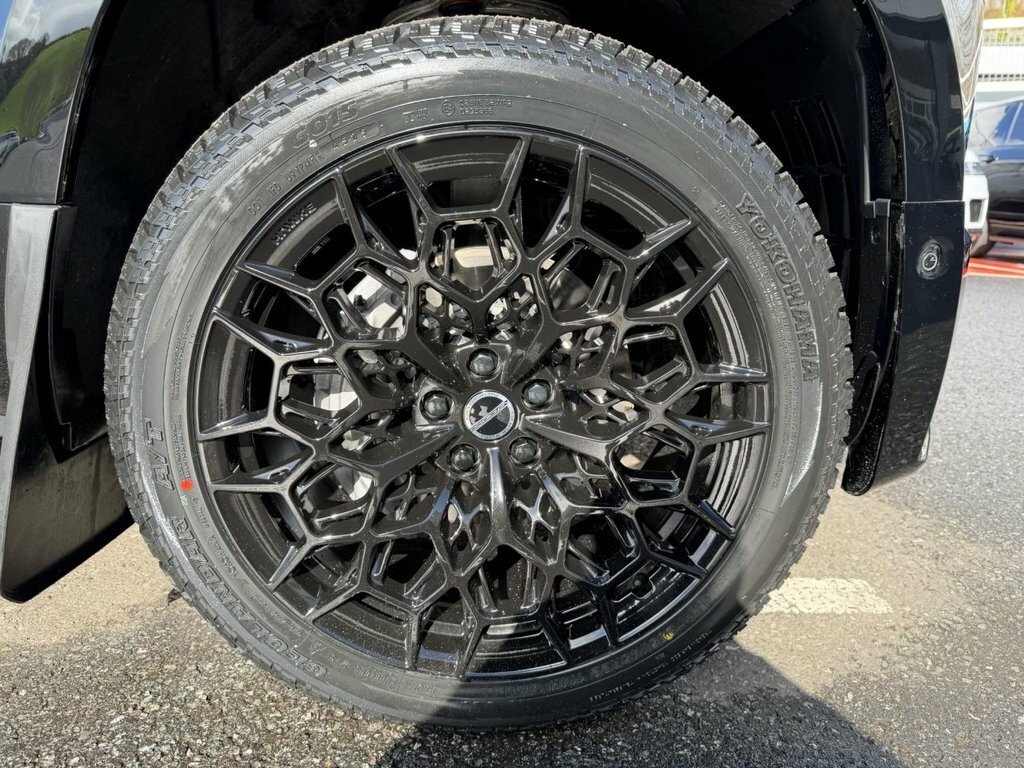 Land Rover Defender 90 Suv D903HSE Black #6