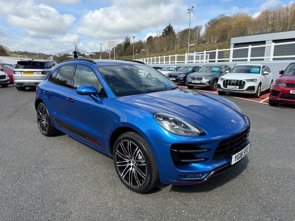 Porsche Macan 3.6L Turbo Performance Blue