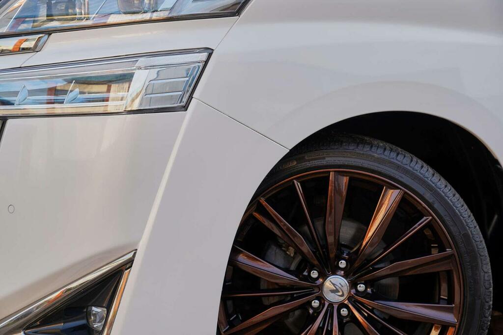 Toyota Vellfire Mpv 201867 White #17