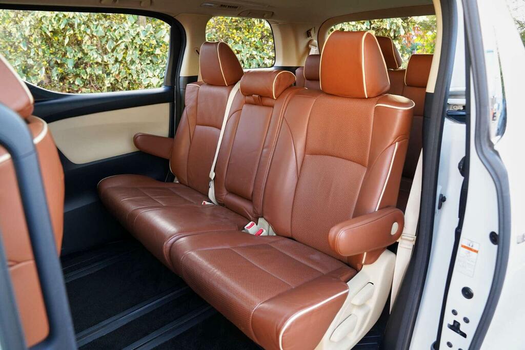 Toyota Vellfire Mpv 201867 White #51