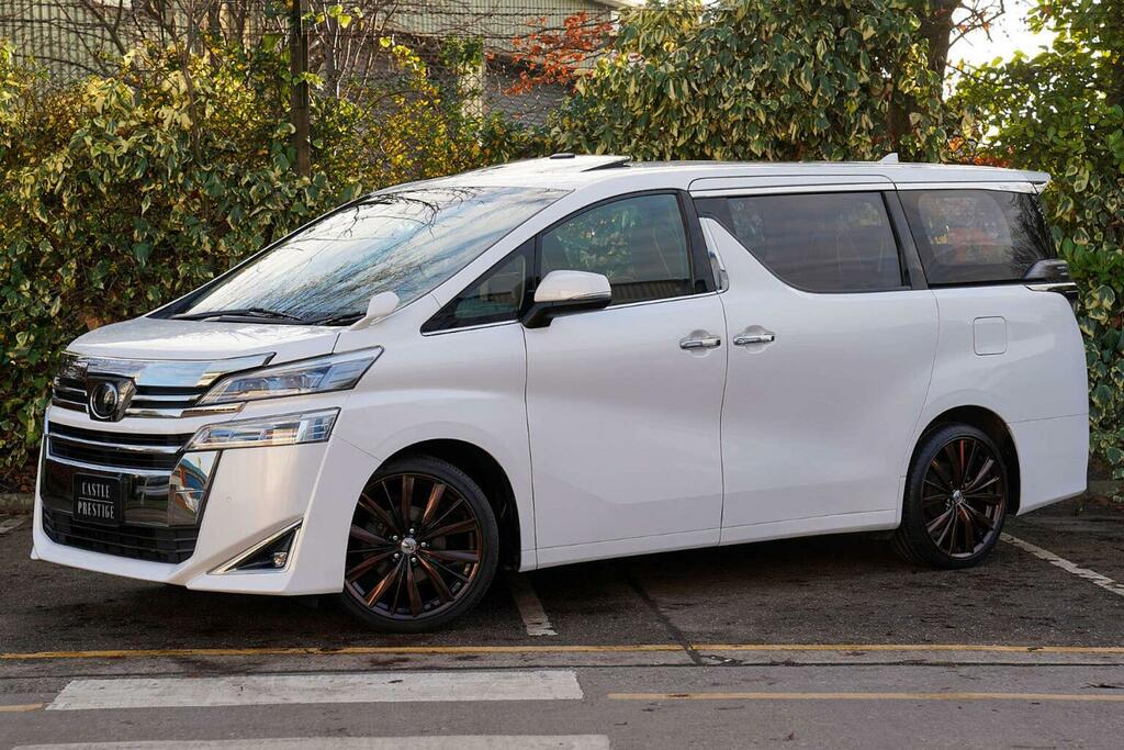 Toyota Vellfire Mpv 201867 White #14
