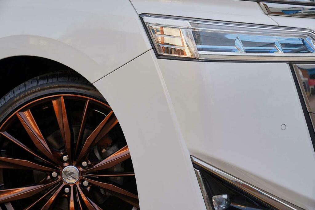 Toyota Vellfire Mpv 201867 White #20
