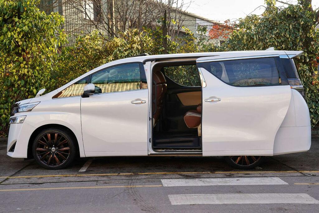 Toyota Vellfire Mpv 201867 White #12