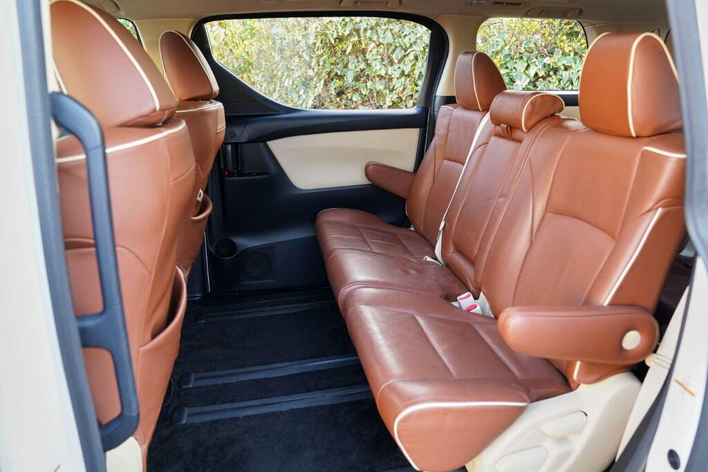 Toyota Vellfire Mpv 201867 White #52