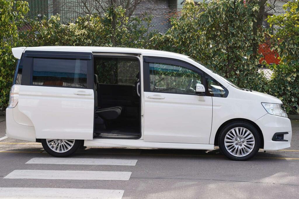 Honda StepWagon Mpv Spada S 8 Seats 201060 White #3