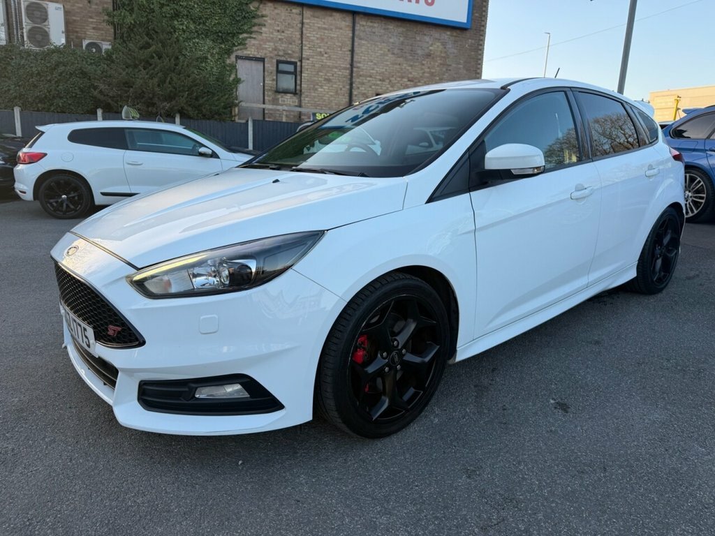 Ford Focus 2L St-3 GGZ1775 White #5