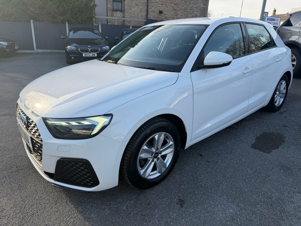 Audi A1 1L Technik KR71UUA White #5